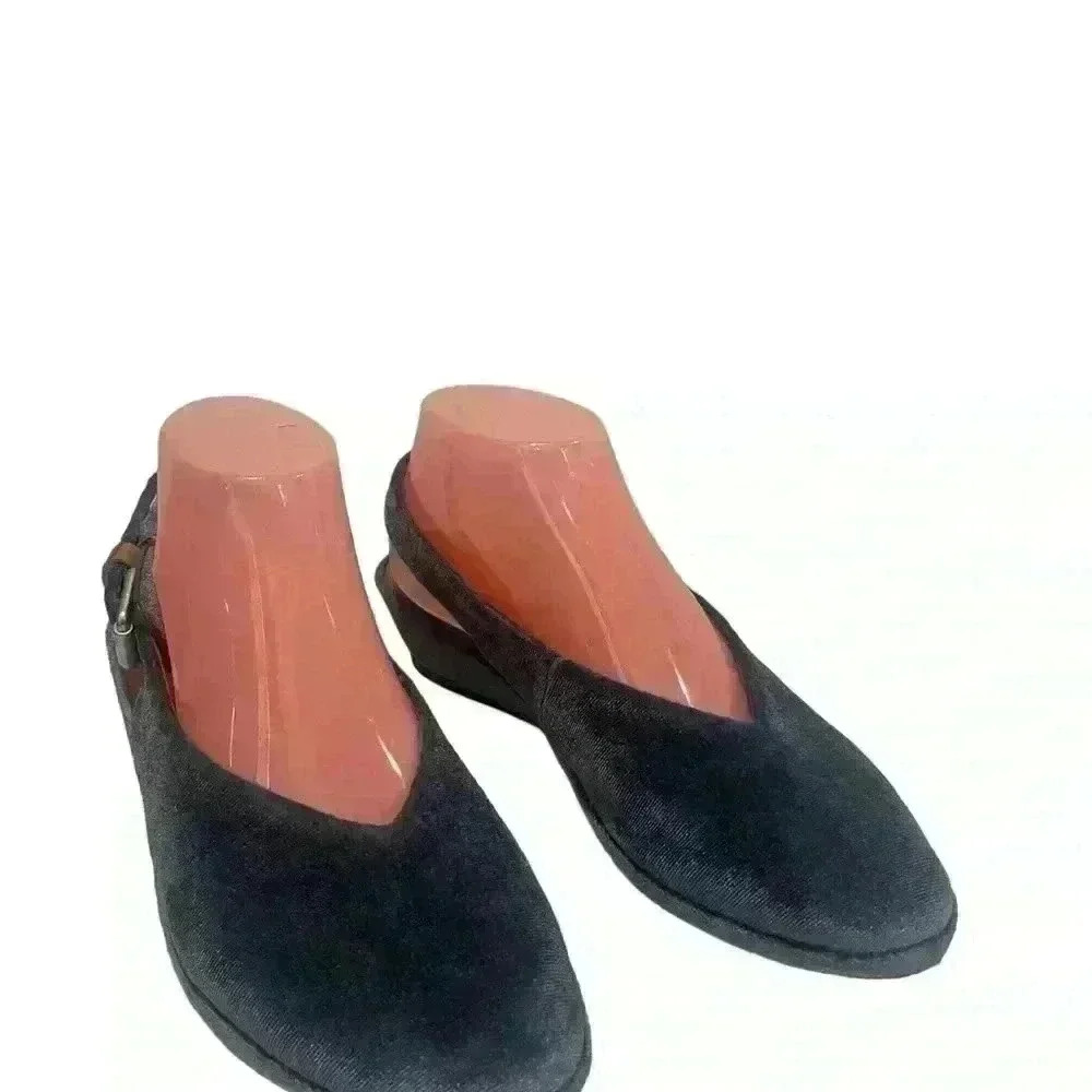 Gentle Souls by Kenneth Cole Noemi Blue Velvet Slingback Demi Wedge Sandals 8.5 - Picture 3 of 10